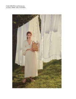 Anna Kendrick feet photo thumbnail