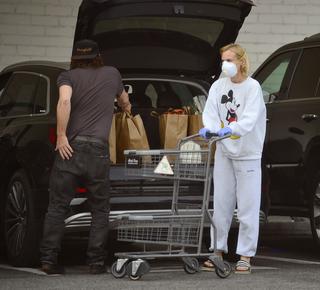 Diane Kruger feet photo thumbnail
