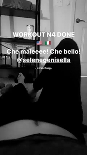 Ludovica Frasca feet photo thumbnail