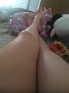 Isa Pes feet photo thumbnail