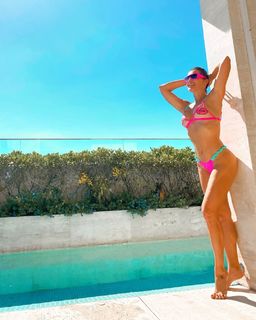 Flávia Alessandra feet photo thumbnail