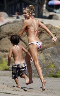 LeAnn Rimes feet photo thumbnail