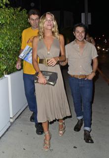 LeAnn Rimes feet photo thumbnail