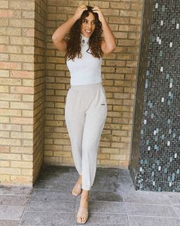 Rochelle Humes feet photo thumbnail