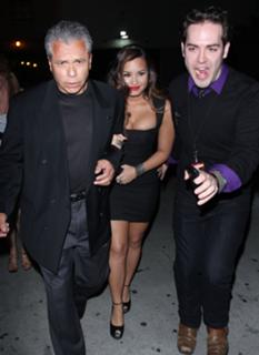 Demi Lovato feet photo thumbnail