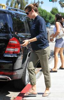 Jennifer Garner feet photo thumbnail