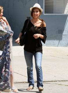 Audrina Patridge feet photo thumbnail