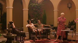 Kristen Stewart feet photo thumbnail