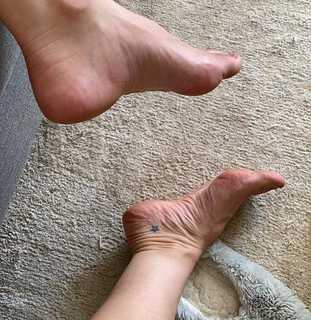 Franciely Freduzeski feet photo thumbnail