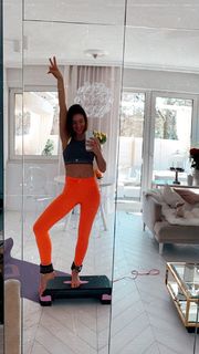 Klaudia Halejcio feet photo thumbnail