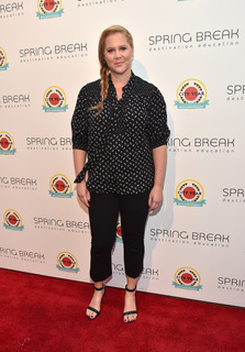 Amy Schumer feet photo thumbnail
