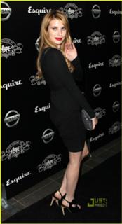 Emma Roberts feet photo thumbnail