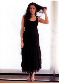 Norah Jones feet photo 1