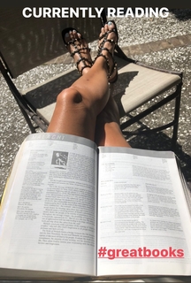 Angie Harmon feet photo thumbnail