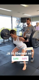 Flávia Alessandra feet photo thumbnail