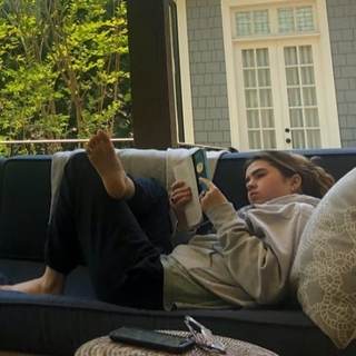 Clairo feet photo 3