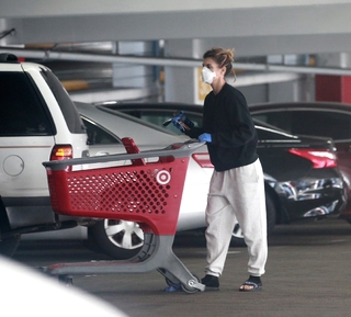 Elisabetta Canalis feet photo thumbnail