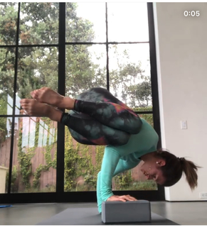 Danica Patrick feet photo thumbnail
