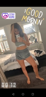 Imogen Thomas feet photo thumbnail