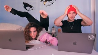 Sofie Dossi feet photo thumbnail