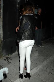 Ashley Tisdale feet photo thumbnail