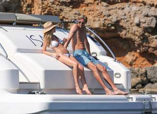 Abbey Clancy feet photo thumbnail
