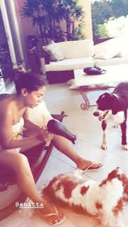 Anitta feet photo thumbnail