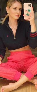 Chiara Ferragni feet photo thumbnail