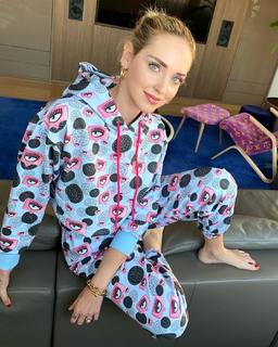 Chiara Ferragni feet photo thumbnail