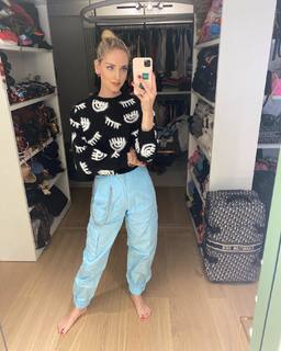 Chiara Ferragni feet photo thumbnail