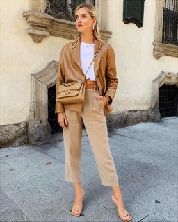 Chiara Ferragni feet photo thumbnail