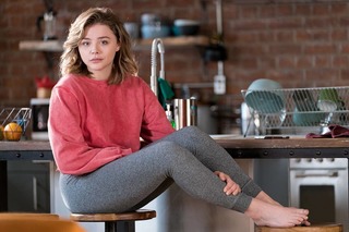 Chloë Grace Moretz feet photo thumbnail