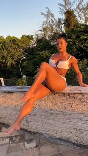 Gracyanne Barbosa feet photo thumbnail