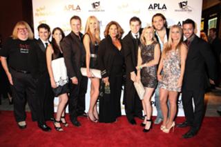 Carmen Electra feet photo thumbnail