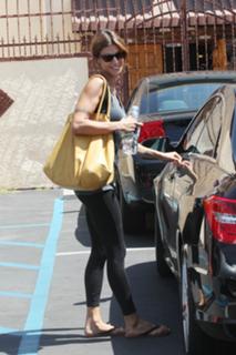 Elisabetta Canalis feet photo thumbnail