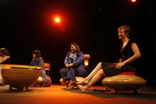 Mariana Ximenes feet photo thumbnail