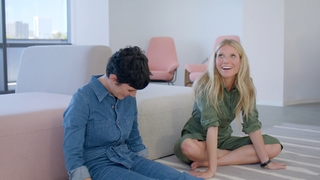 Gwyneth Paltrow feet photo thumbnail