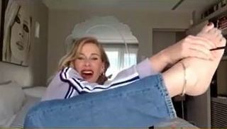Alessia Marcuzzi feet photo thumbnail