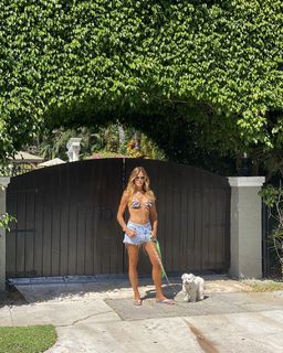 Kelly Bensimon feet photo thumbnail