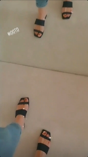 Xenia Tchoumitcheva feet photo thumbnail