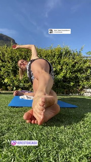 Tania Cagnotto feet photo thumbnail
