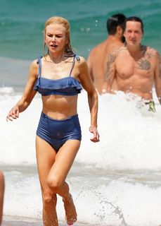 Nicole Kidman feet photo thumbnail