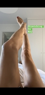 Kate Walsh feet photo thumbnail