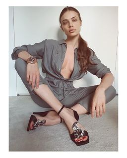 Xenia Tchoumitcheva feet photo thumbnail