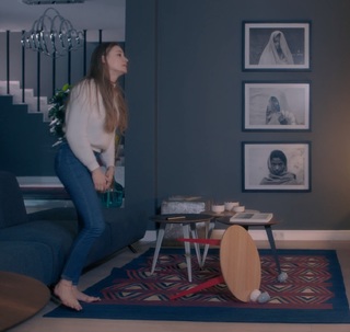 Serenay Sarikaya feet photo thumbnail