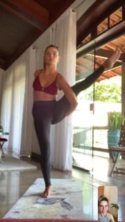 Isis Valverde feet photo thumbnail