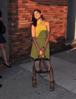 Freida Pinto feet photo thumbnail