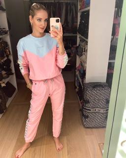 Chiara Ferragni feet photo thumbnail