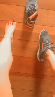 Alaine Crissiê feet photo thumbnail
