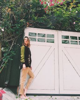 Arielle Kebbel feet photo thumbnail